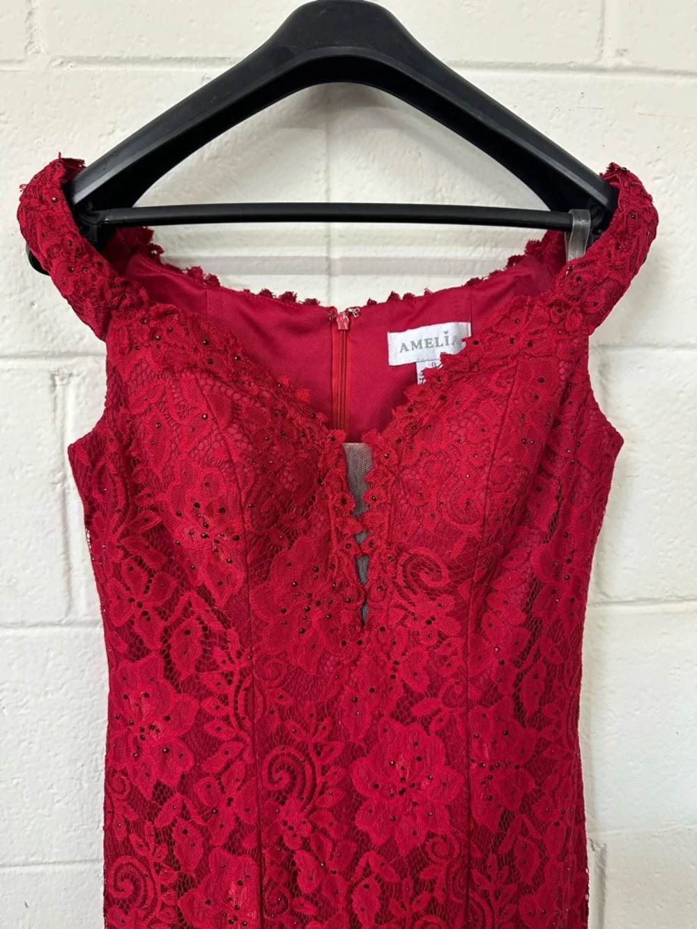 Women’s- Amelia Red Lace Off-Shoulder Dress - Picture 4 of 6